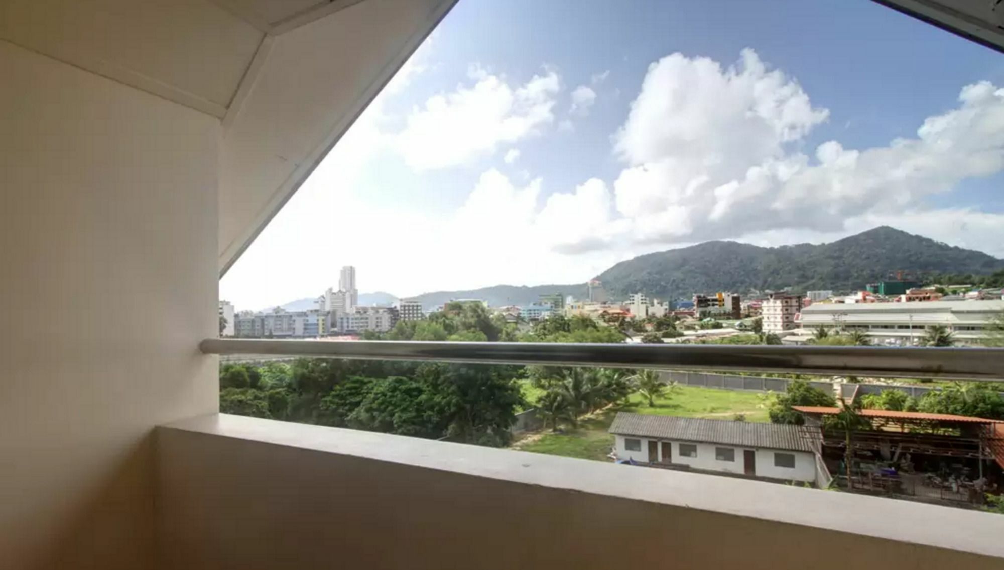 Golden Palms Aparthotel 2*